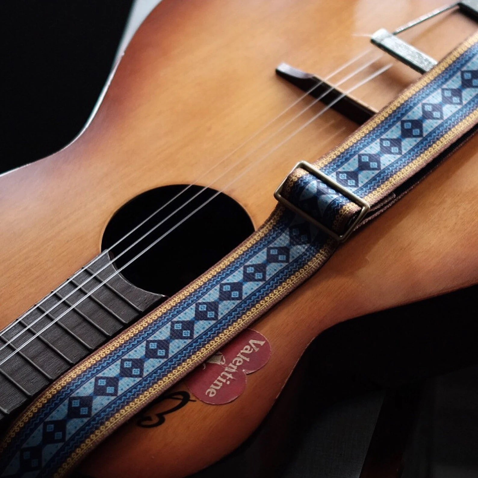 Yellow vintage Guitar Strap