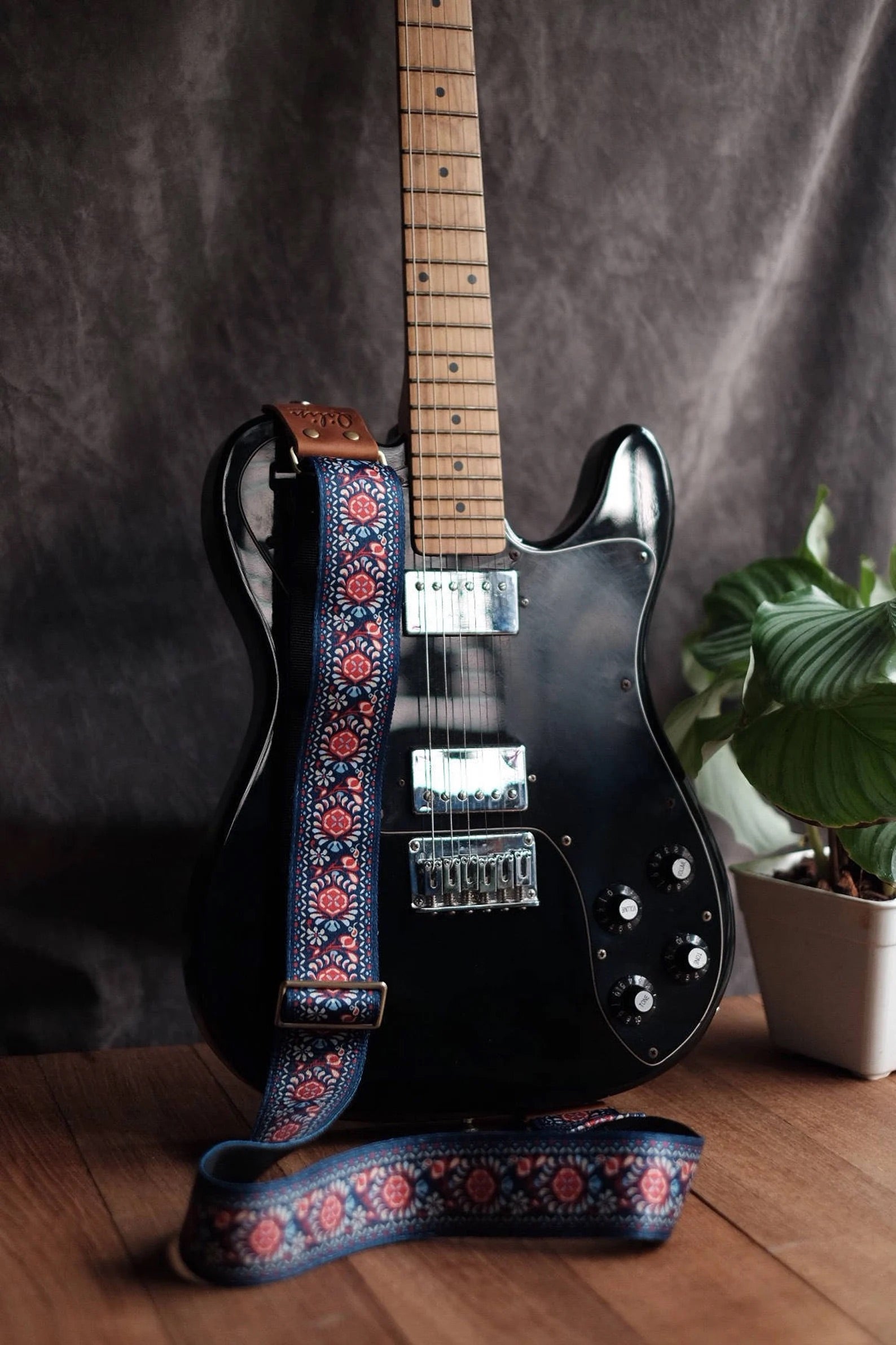 Navy vintage Guitar Strap