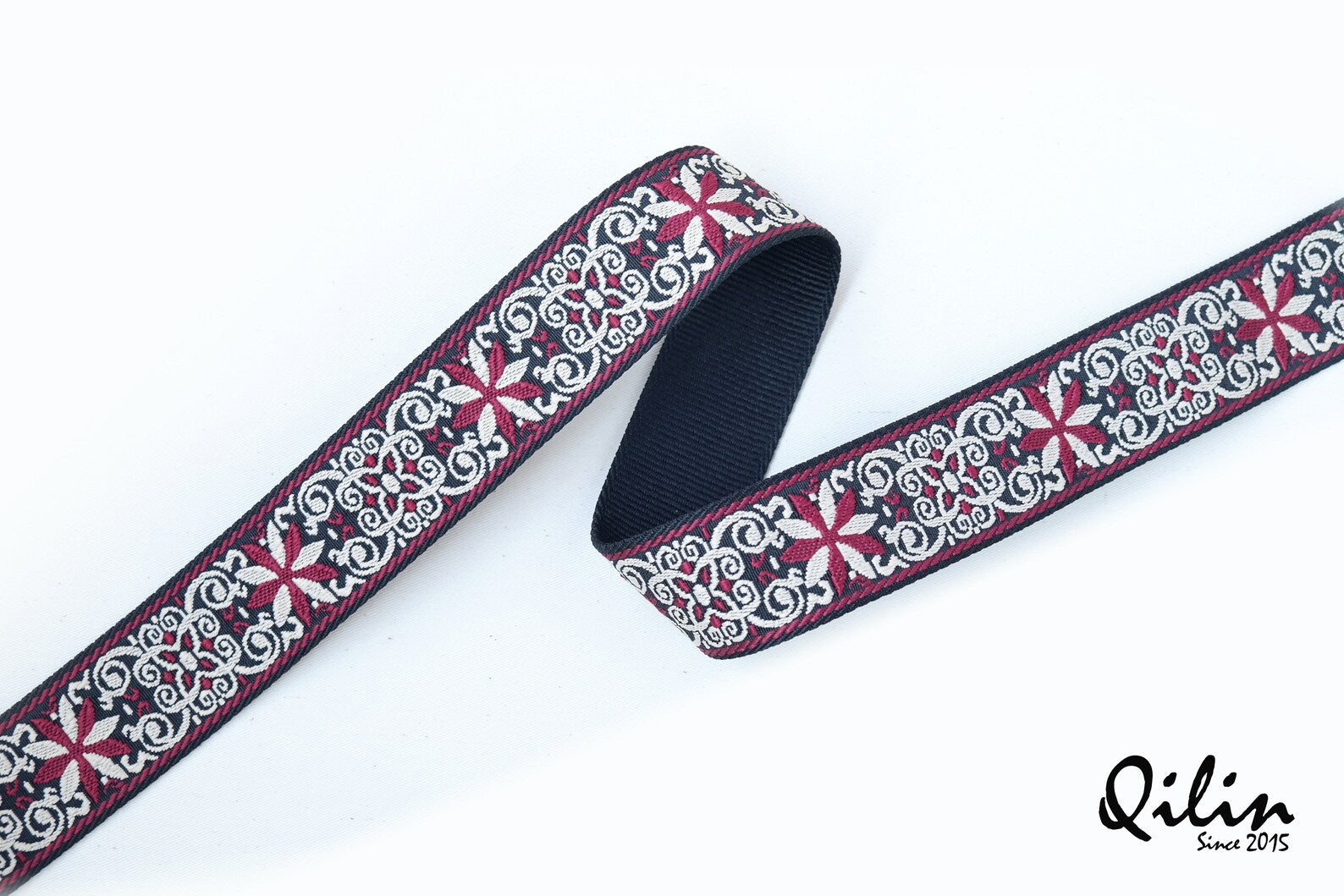 Blossom Red-White retro Guitar Strap